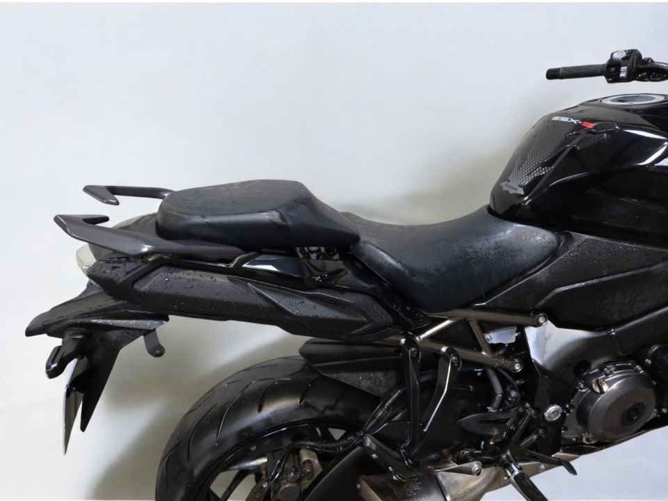 SUZUKI GSX-S 1000 GT 4