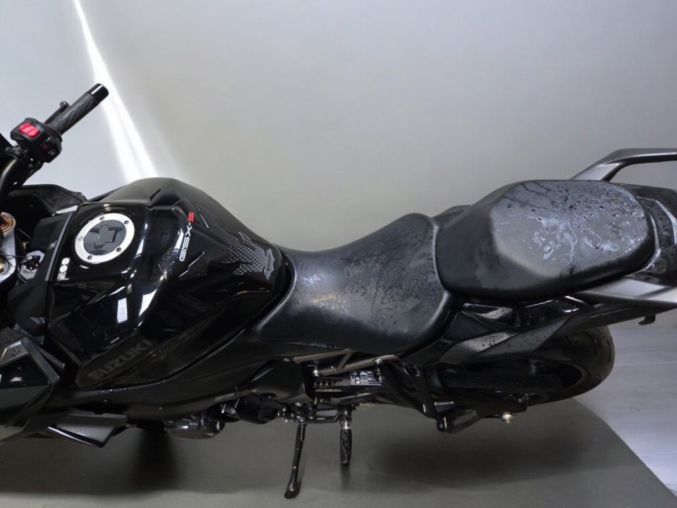 SUZUKI GSX-S 1000 GT 4