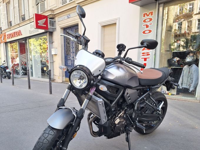 YAMAHA XSR 700 ABS 4