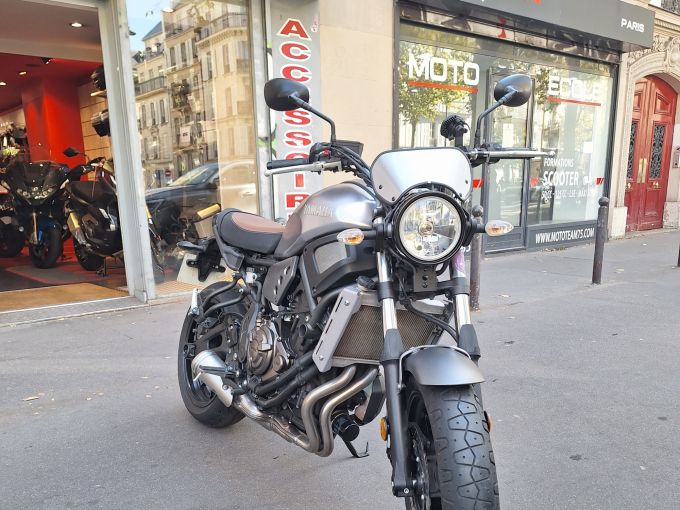 YAMAHA XSR 700 ABS 4
