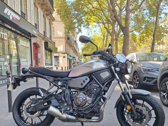 YAMAHA XSR 700 ABS 4
