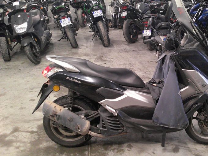 YAMAHA NMAX 125 4