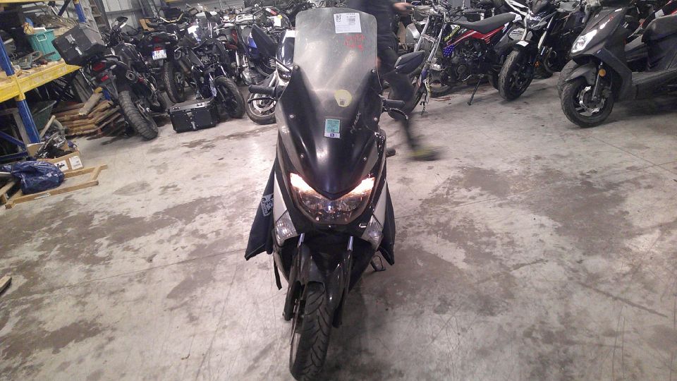 YAMAHA NMAX 125 4