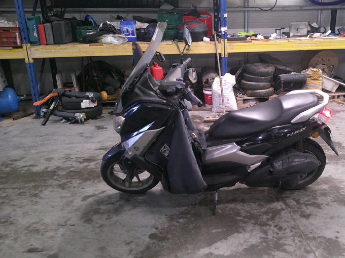 YAMAHA NMAX 125 4
