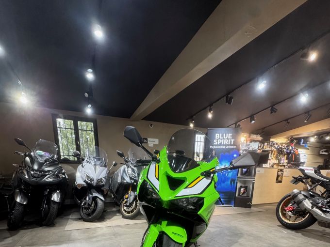 KAWASAKI ZX-6R 636 4