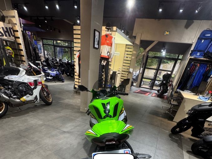 KAWASAKI ZX-6R 636 4