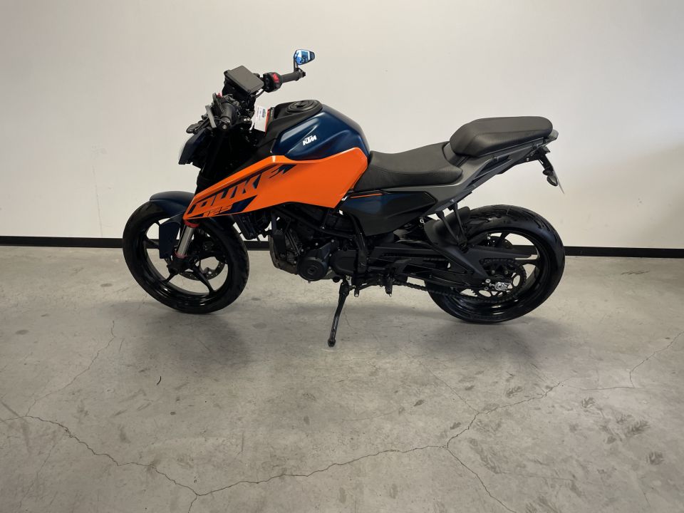 KTM 125 DUKE ABS 4