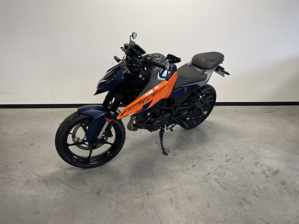 KTM 125 DUKE ABS 4