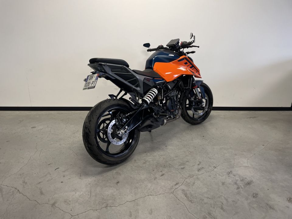 KTM 125 DUKE ABS 4