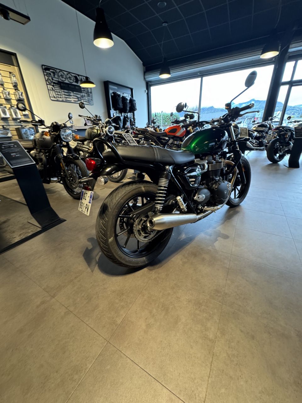 TRIUMPH SPEED TWIN 900 4