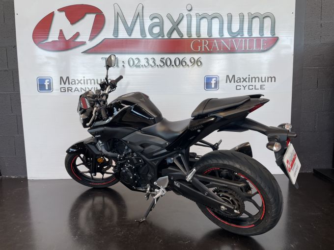 YAMAHA MT-03 4