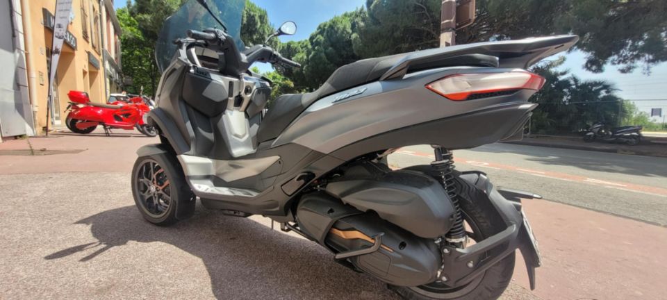 PIAGGIO MP3 530 HPE EXCLUSIVE 4