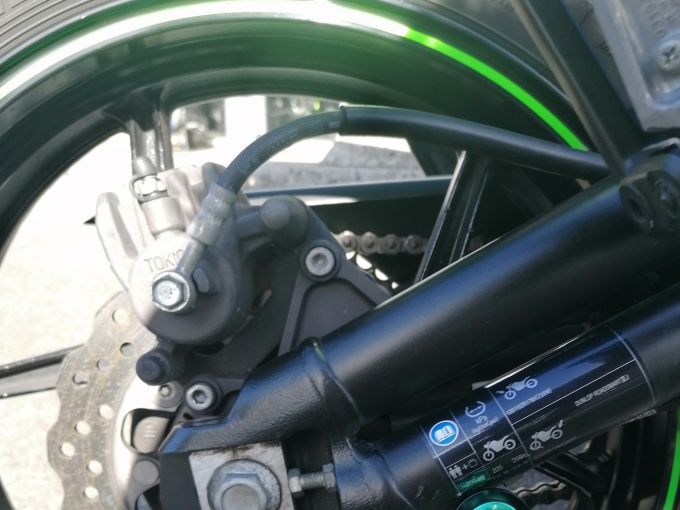 KAWASAKI ER-6 (47.5CV) 4