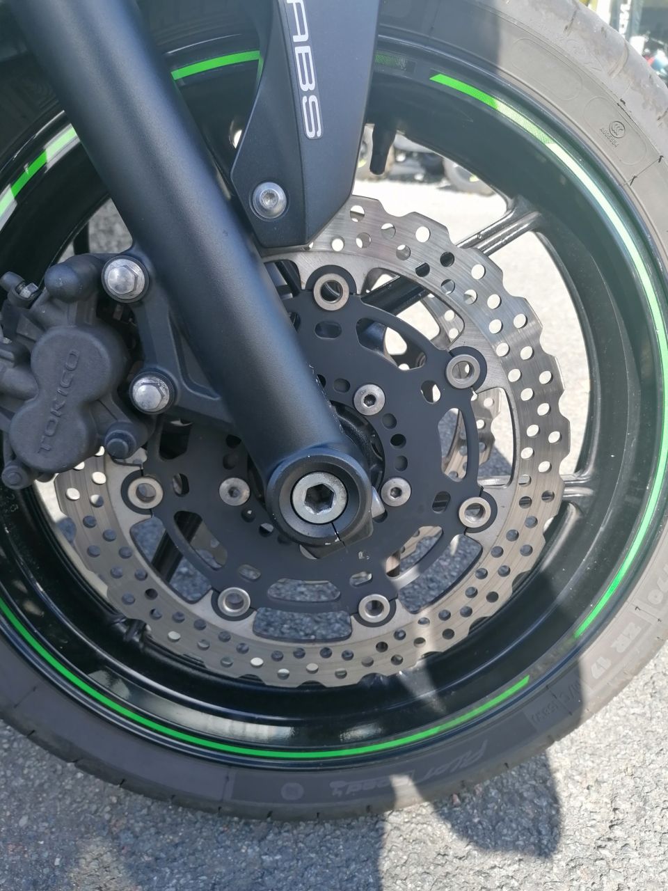 KAWASAKI ER-6 (47.5CV) 4