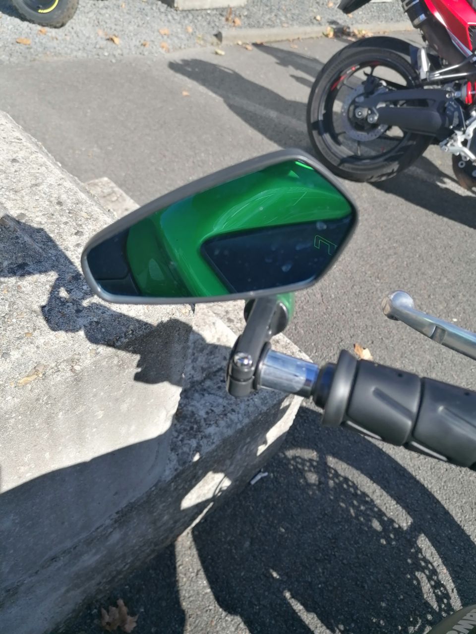 KAWASAKI ER-6 (47.5CV) 4