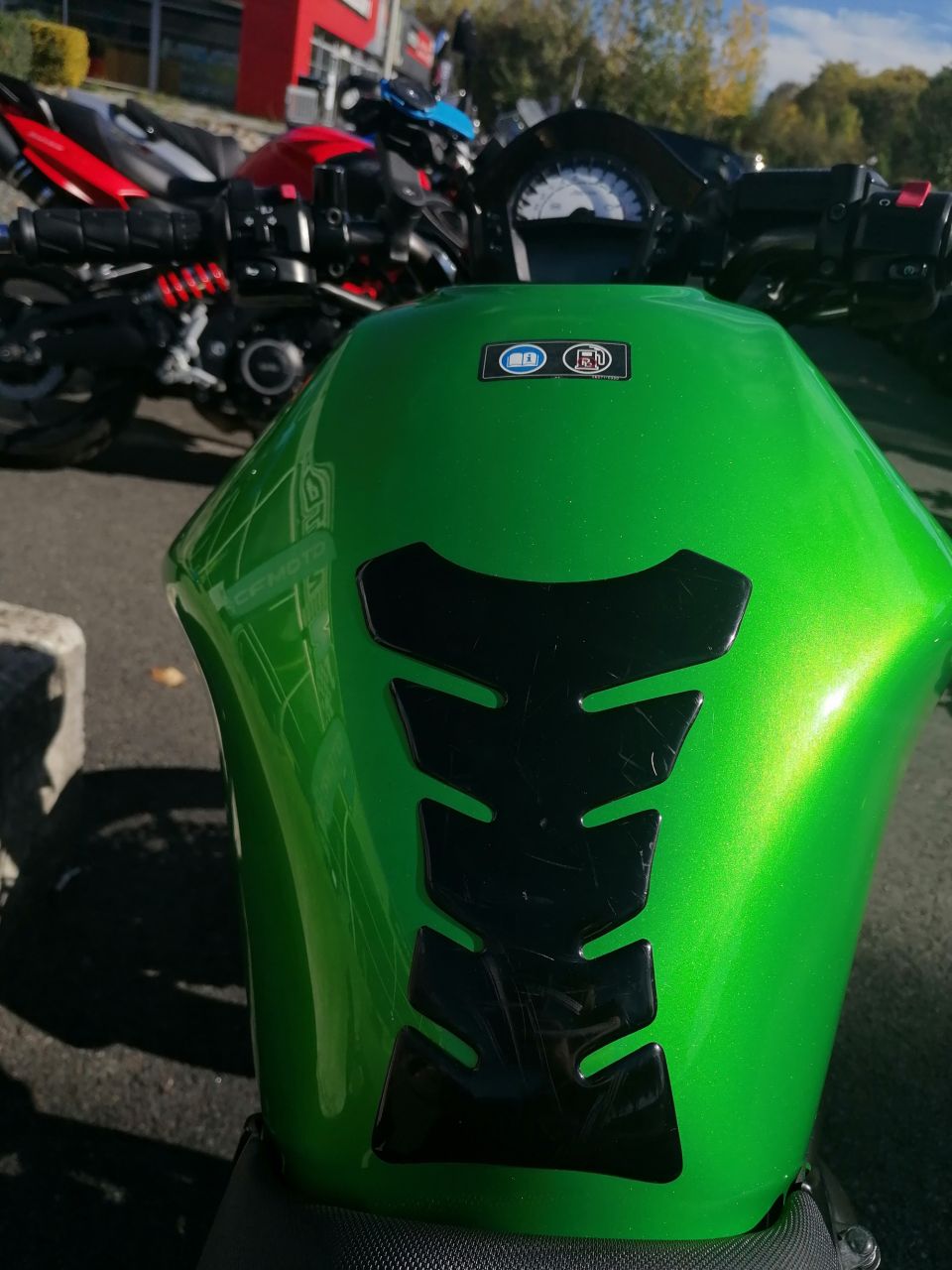 KAWASAKI ER-6 (47.5CV) 4