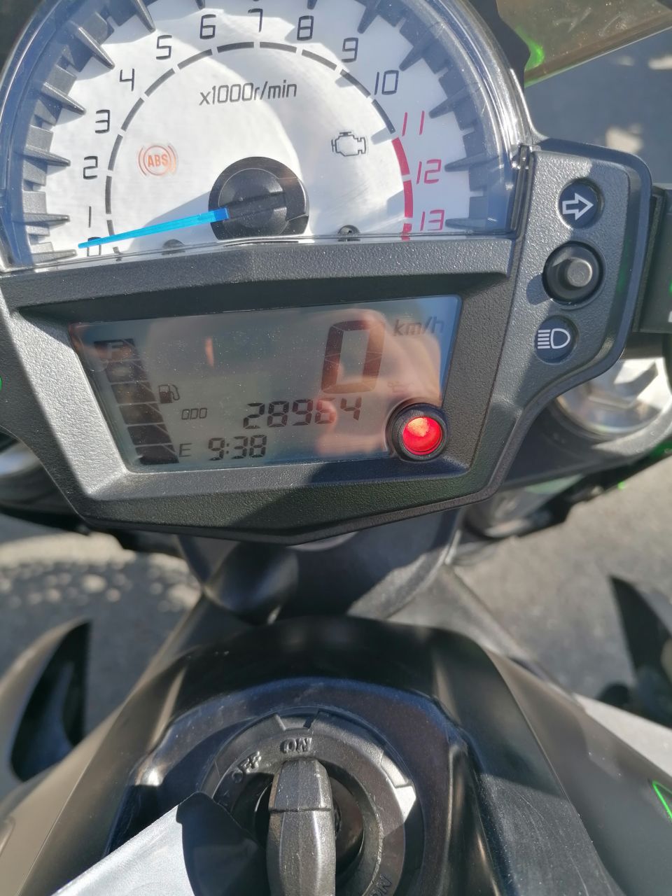 KAWASAKI ER-6 (47.5CV) 4