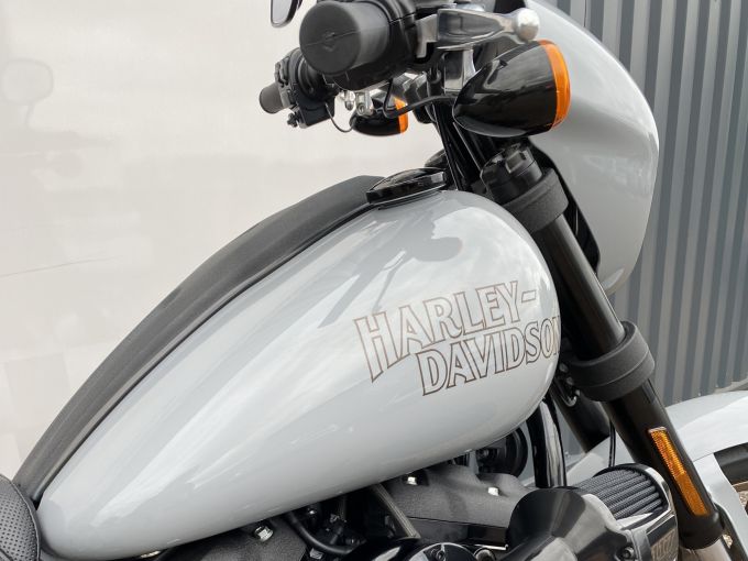 HARLEY-DAVIDSON SOFTAIL LOW RIDER 1923 S 4