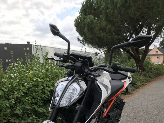 KTM 125 DUKE ABS 4