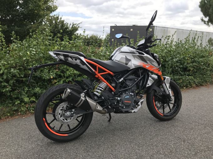 KTM 125 DUKE ABS 4