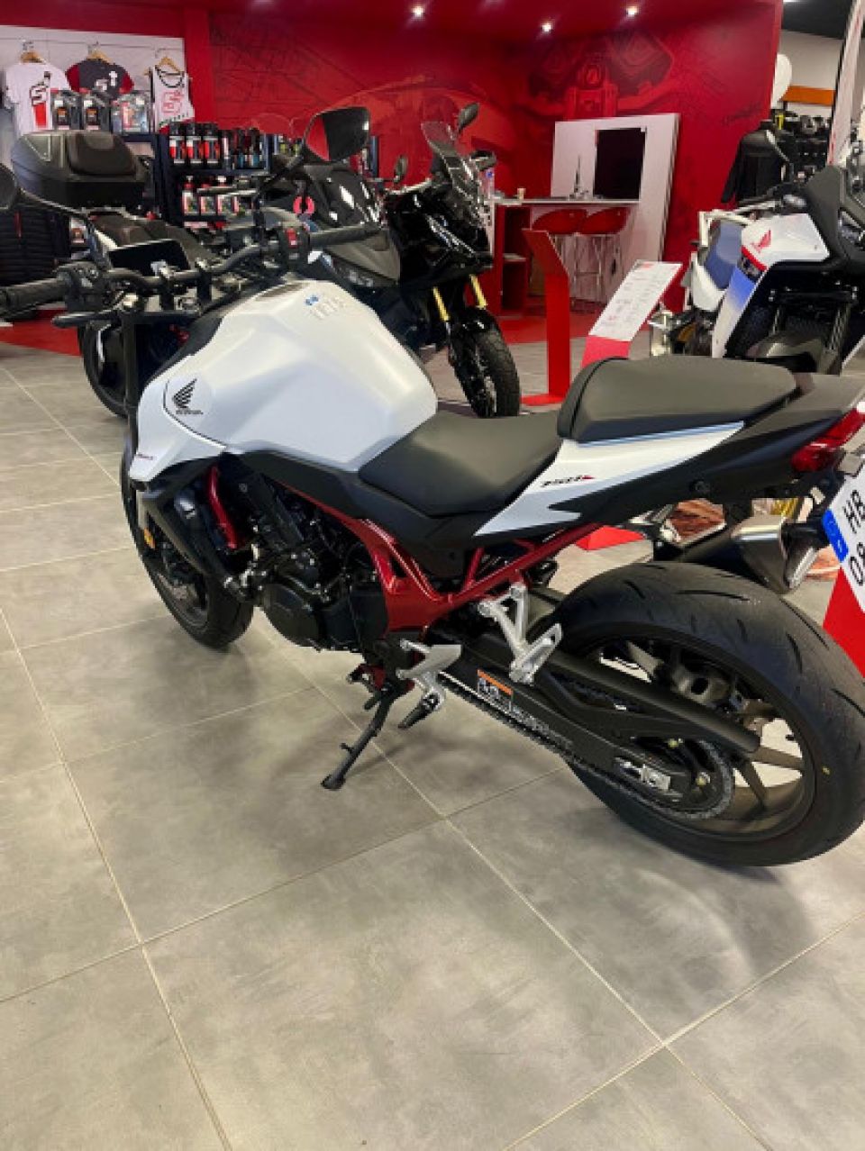 HONDA CB 750 HORNET 4