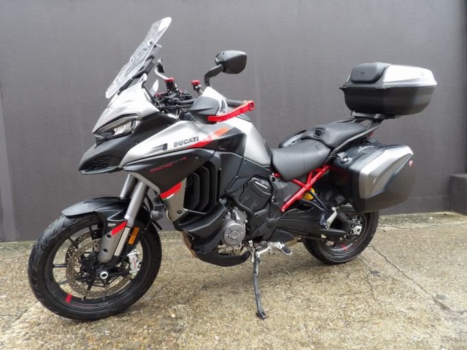 DUCATI MULTISTRADA V4S GRAND TOUR 4