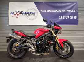 TRIUMPH STREET TRIPLE 675 - 2010