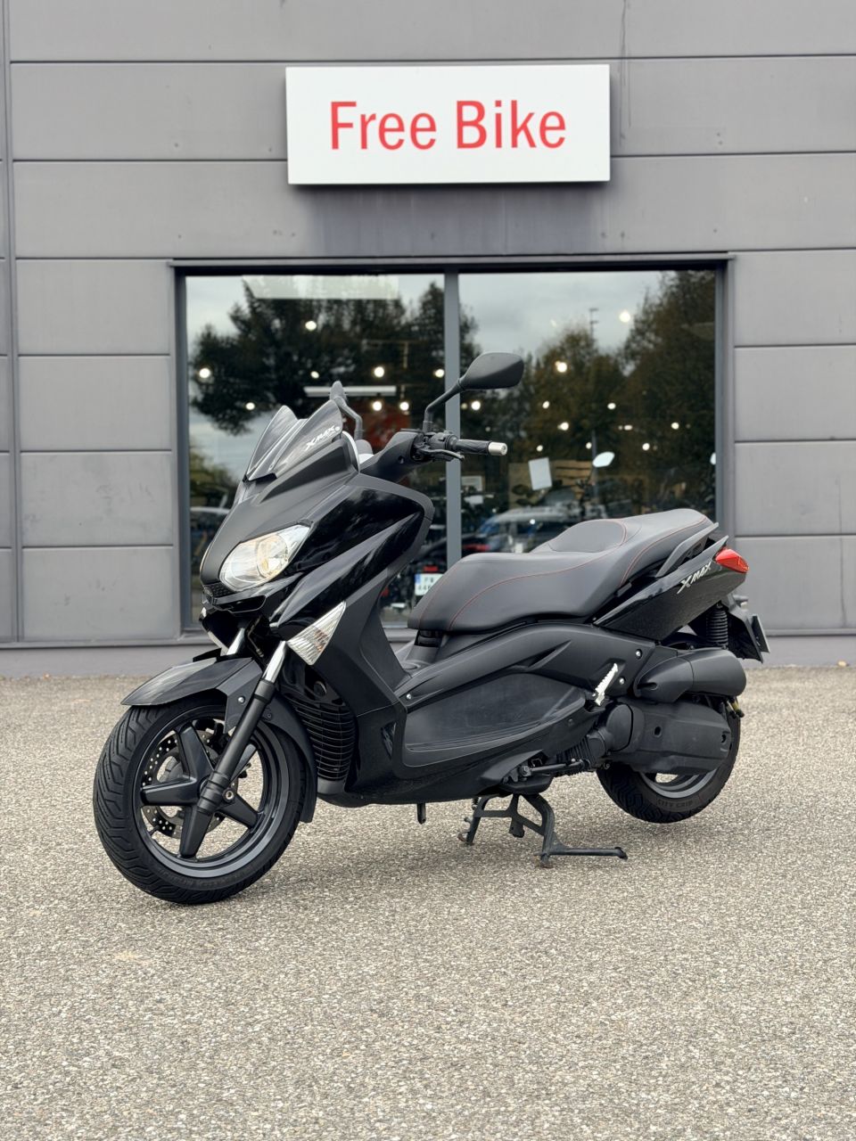 YAMAHA XMAX 125 4