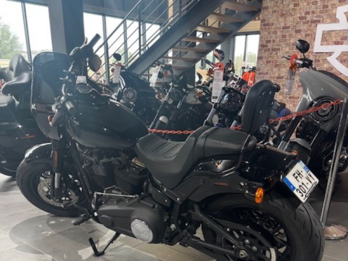 HARLEY-DAVIDSON SOFTAIL FAT BOB 1800 4