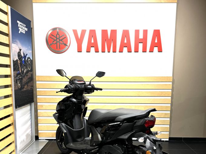 YAMAHA RayZR 125 4