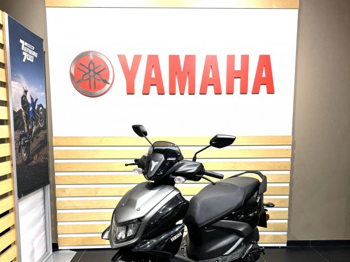 YAMAHA RayZR 125 4