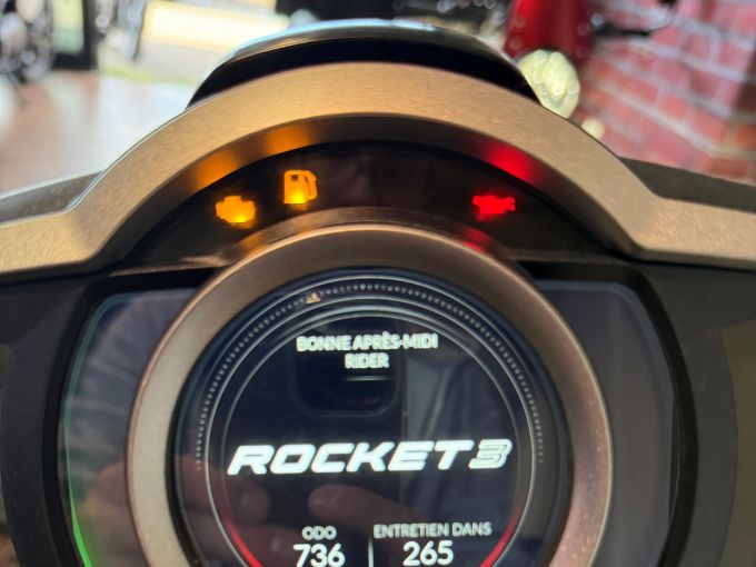 TRIUMPH ROCKET 3 R STORM 4
