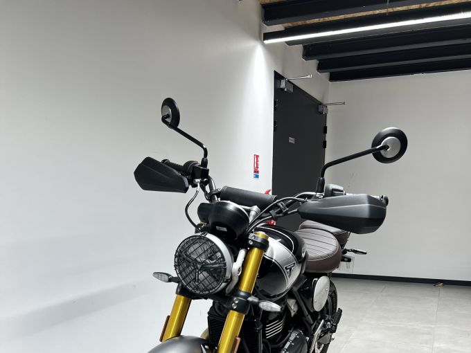 TRIUMPH Scrambler 400 X 4