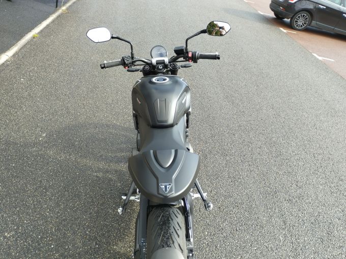 TRIUMPH TRIDENT 660 4
