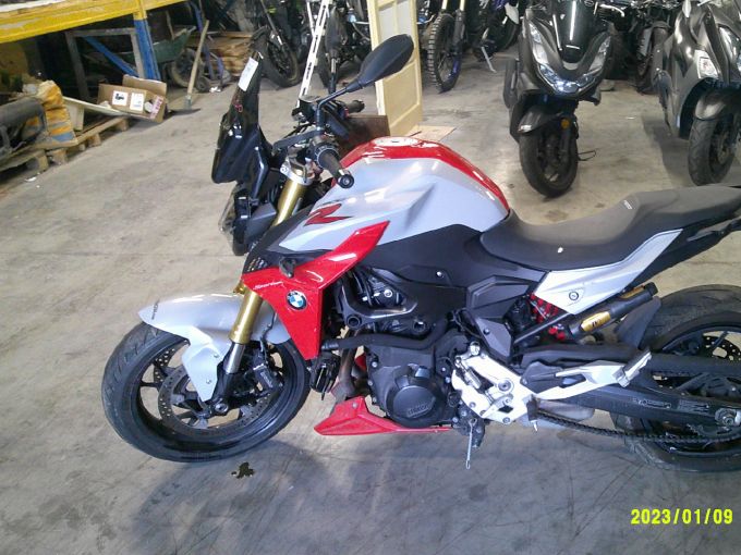 BMW F 900 R 4