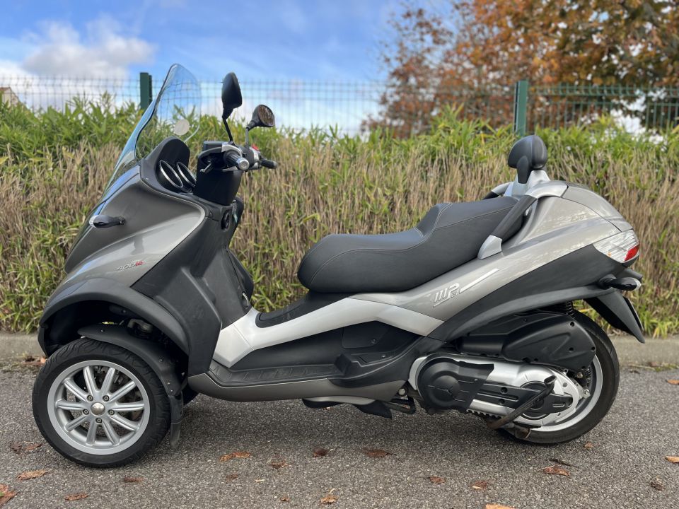 PIAGGIO MP3 400 4