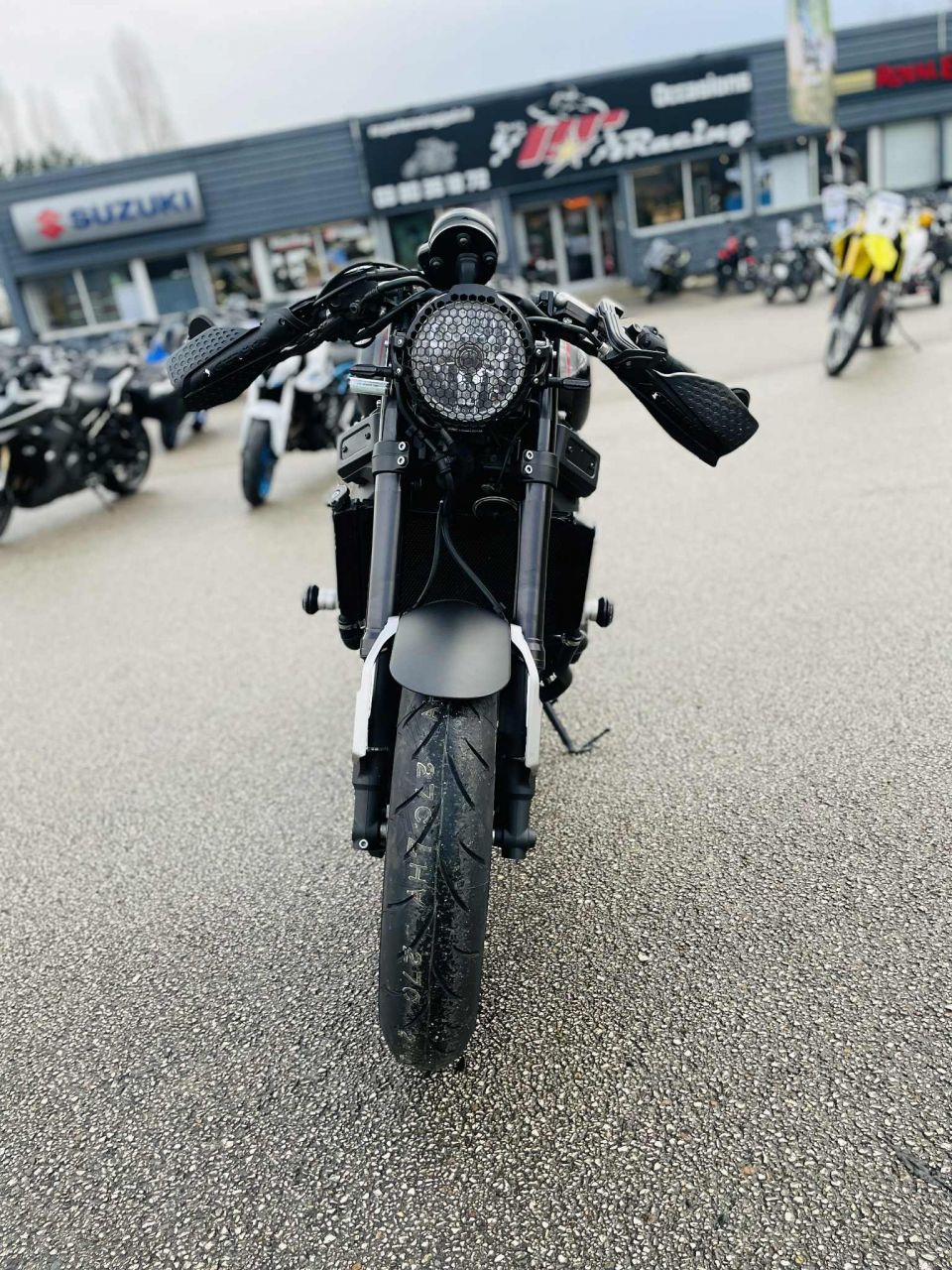 YAMAHA XSR 900 4