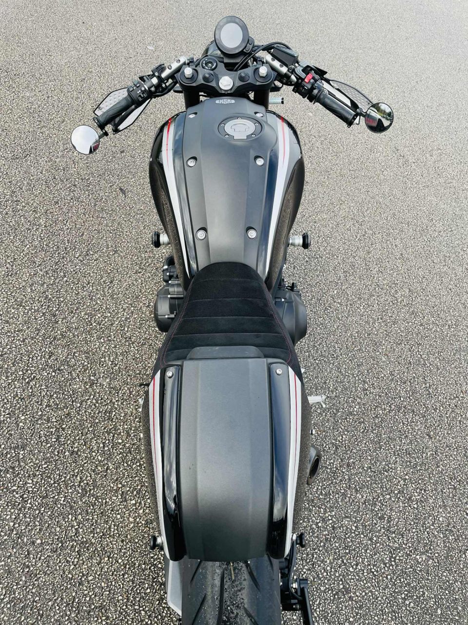 YAMAHA XSR 900 4