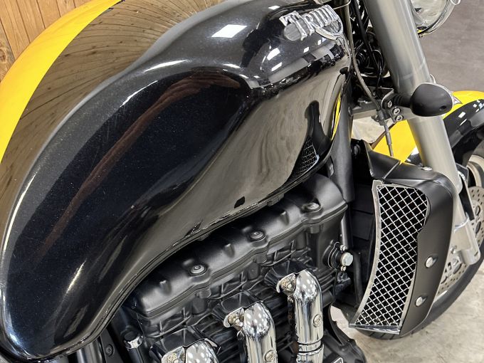 TRIUMPH Rocket III 4
