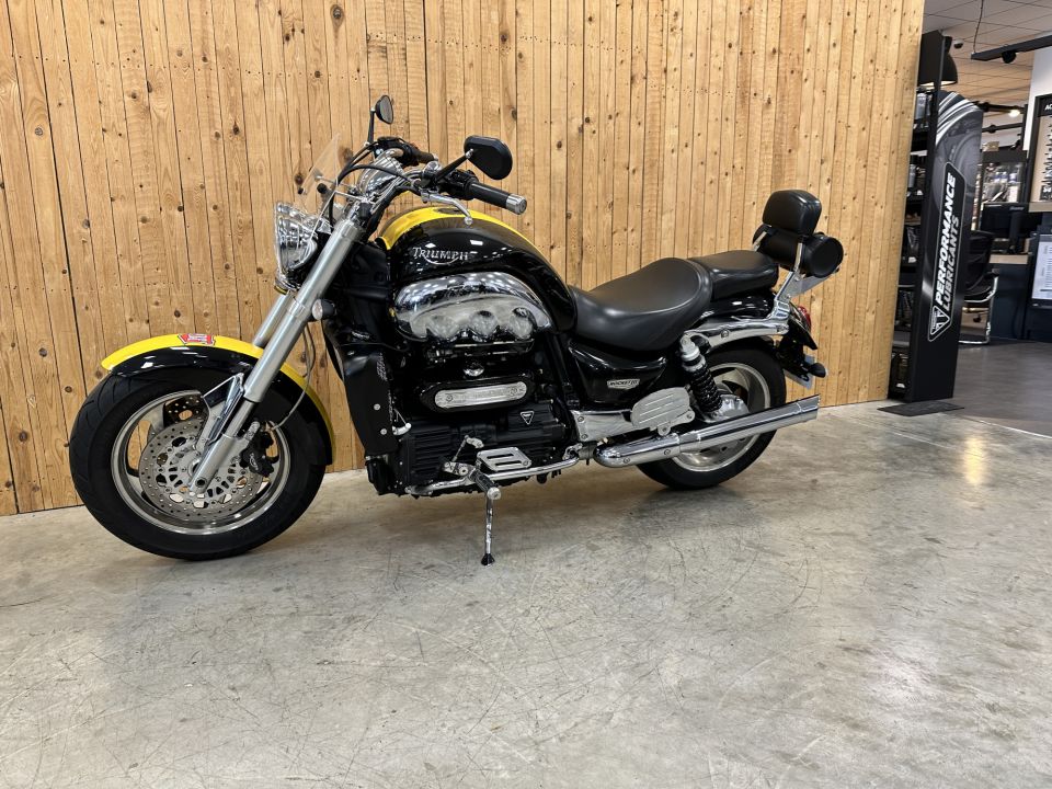 TRIUMPH Rocket III 4