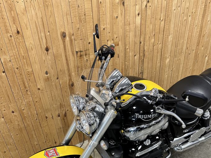 TRIUMPH Rocket III 4