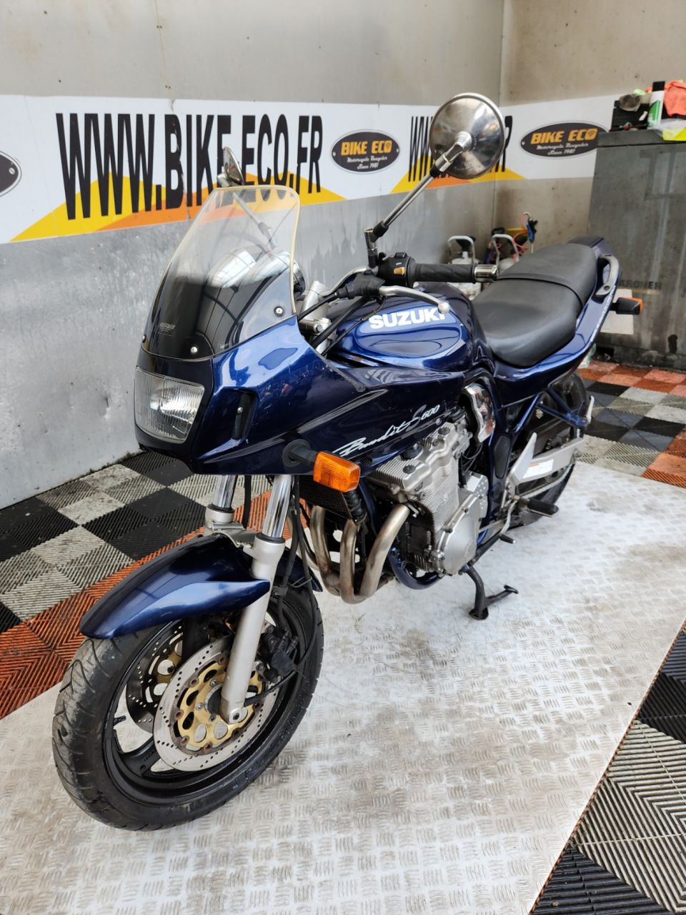 SUZUKI GSF 600 S BANDIT 4