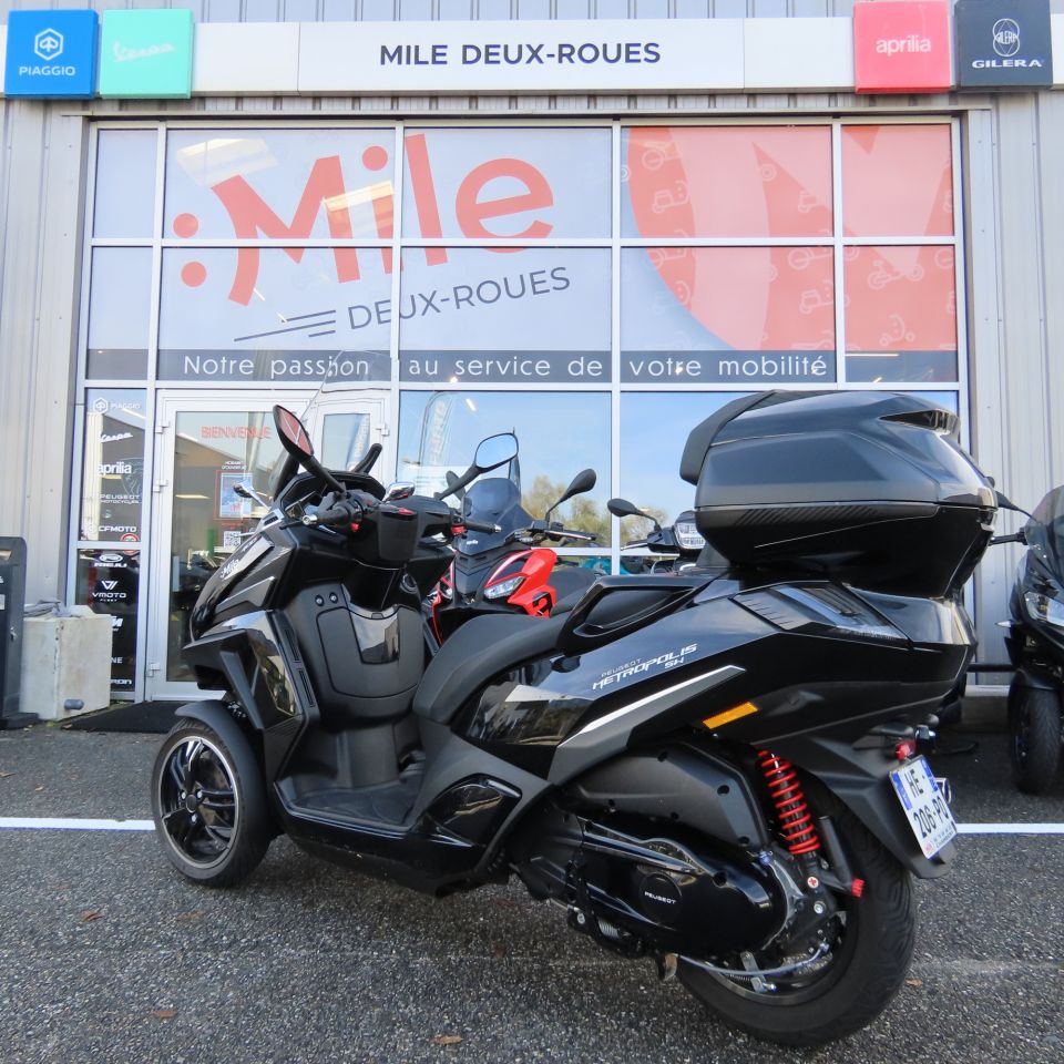 PEUGEOT METROPOLIS 400 SW 4