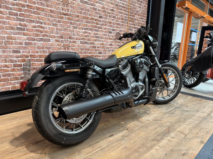 HARLEY-DAVIDSON SPORTSTER NIGHTSTER 975 SPECIAL 4