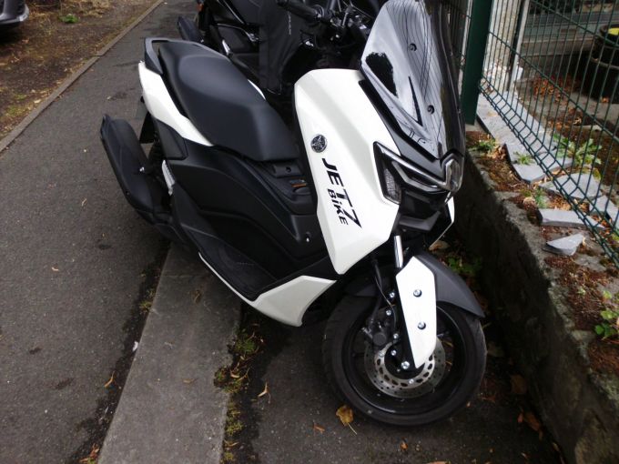 YAMAHA NMAX 125 4