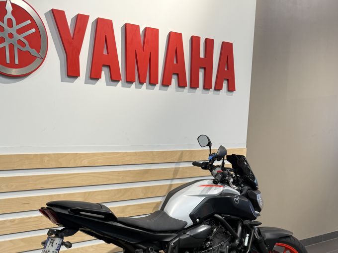 YAMAHA MT-07 (47.5CV) 4
