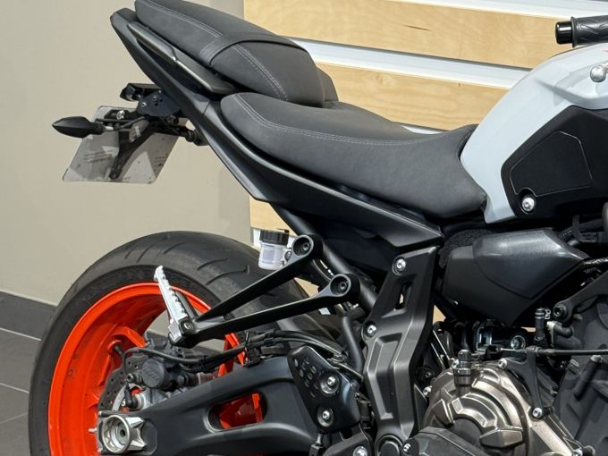 YAMAHA MT-07 (47.5CV) 4