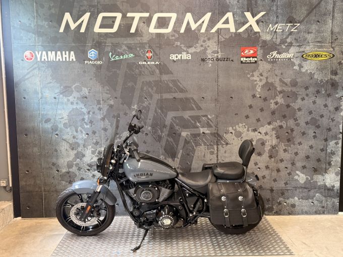 INDIAN CHIEF 1900 BOBBER DARK HORSE 4