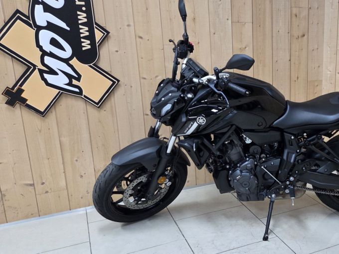 YAMAHA MT-07 (47.5CV) 4