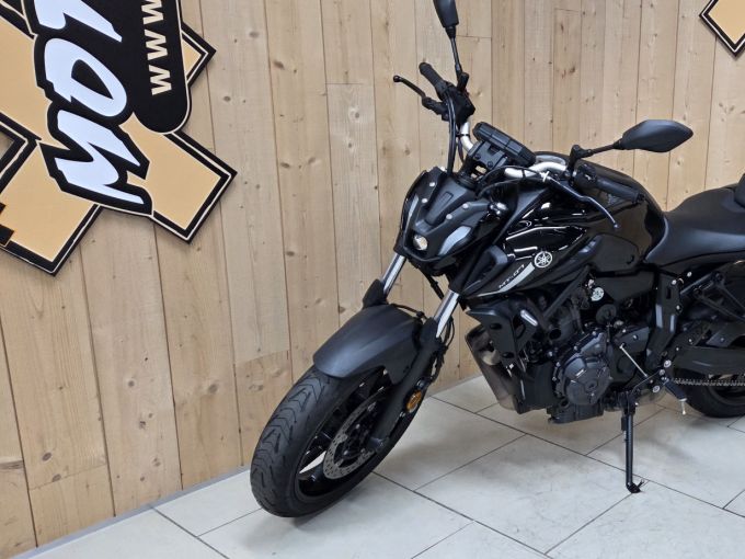 YAMAHA MT-07 (47.5CV) 4